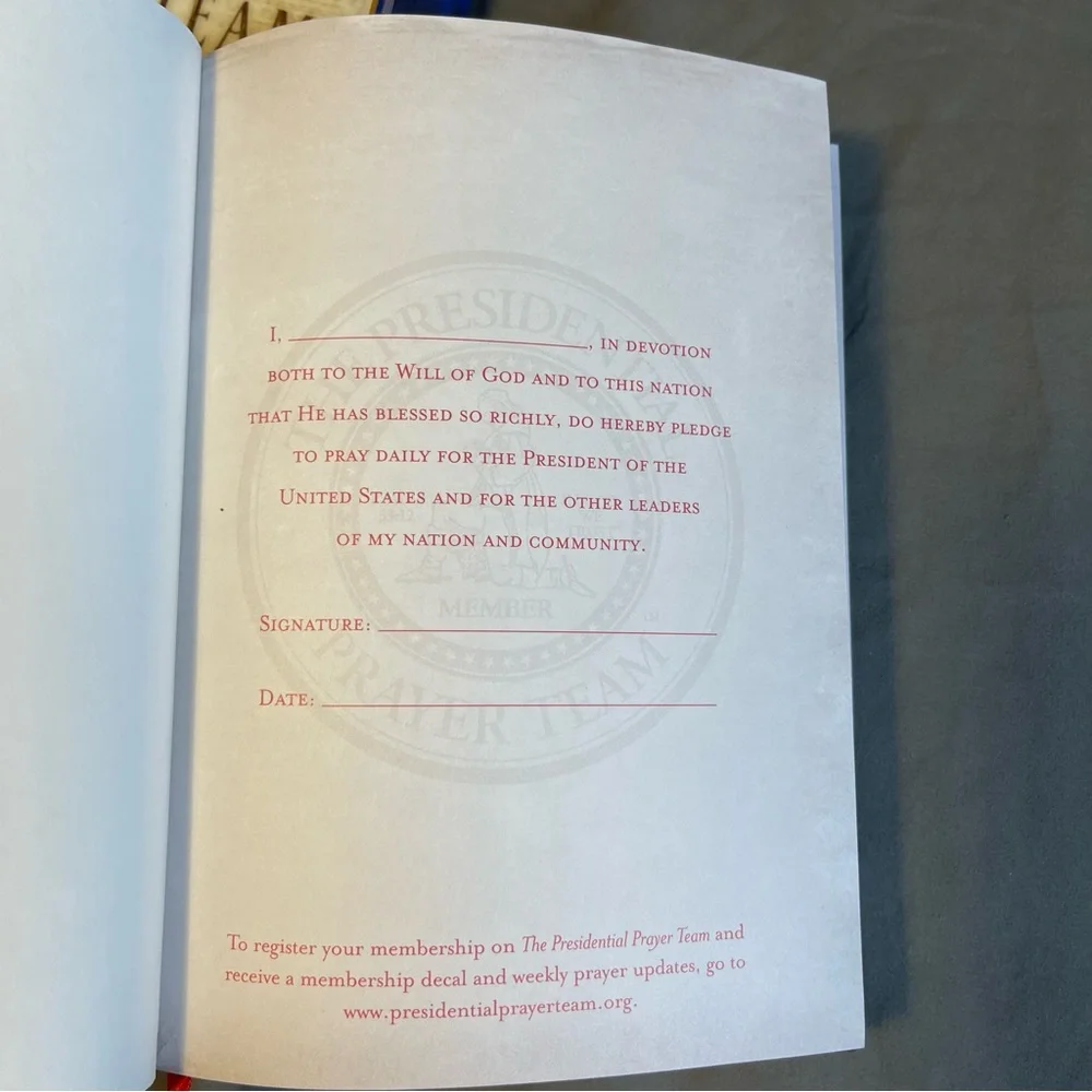 2003 The Presidential Prayer Team Prayer Journal and Devotional 2 Piece Set